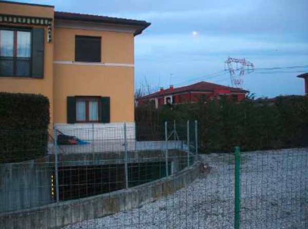 Asta immobiliare - Esecuzione 220/2013 - Lotto unico - (ASSET - Associazione Esecuzioni Immobili Treviso)